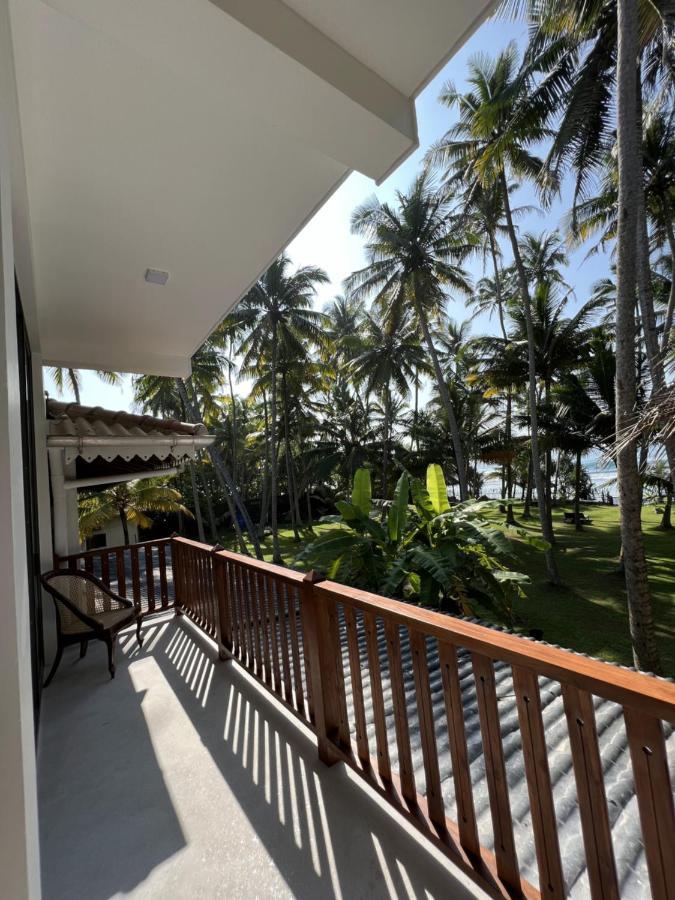 Galawatta Beach Resort Unawatuna Exterior photo