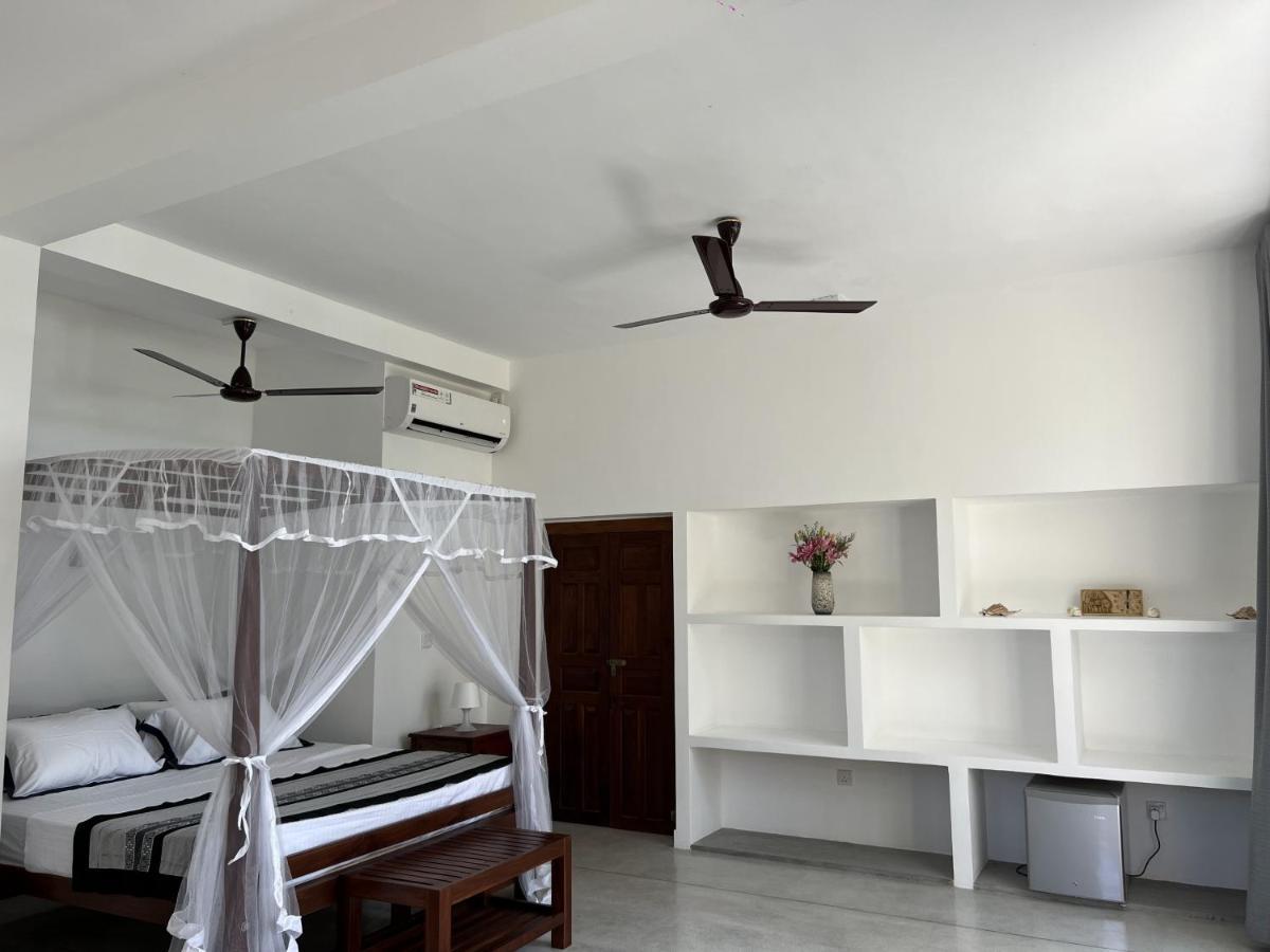 Galawatta Beach Resort Unawatuna Exterior photo