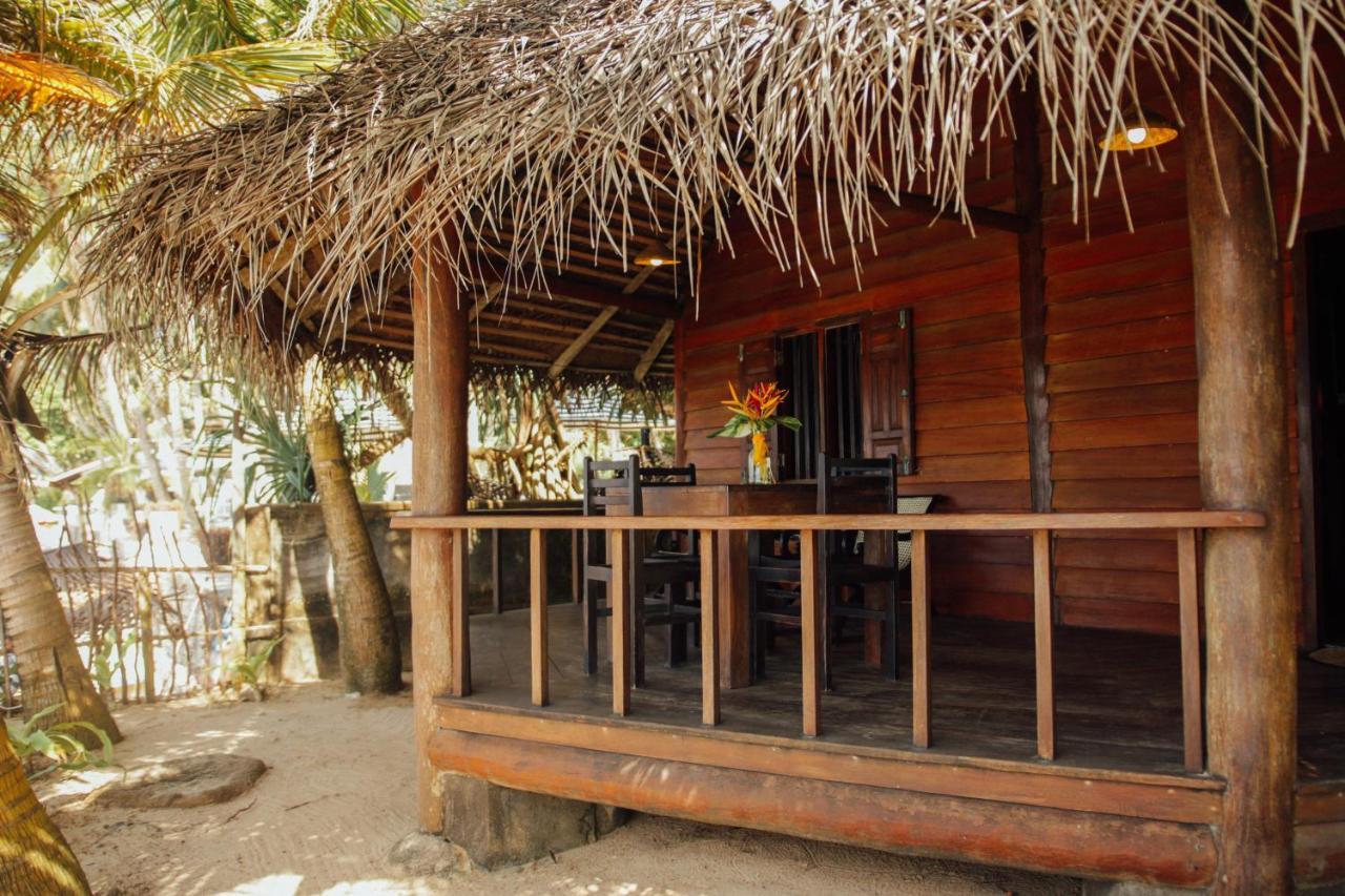 Galawatta Beach Resort Unawatuna Exterior photo