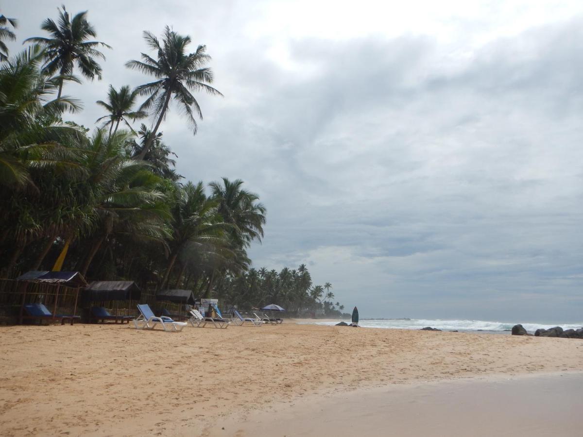 Galawatta Beach Resort Unawatuna Exterior photo