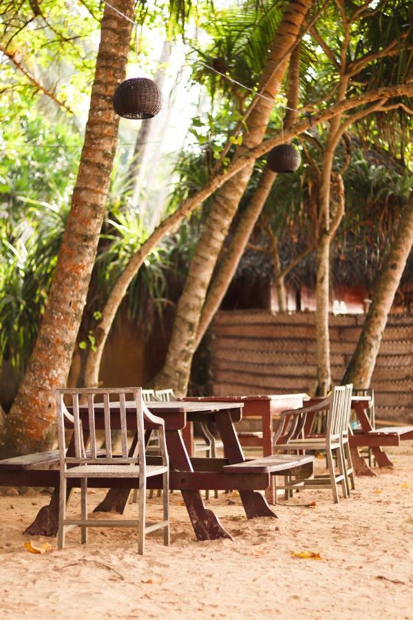 Galawatta Beach Resort Unawatuna Exterior photo